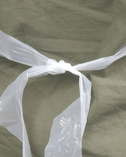 Tạp Dề Dùng Một Lần LK Packaging AP8F2846 71 x 117 cm Poly Nổi Vân Trắng