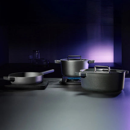 WMF | FLAVOUR - Frying pot oval - 330x260mm - cast iron - 8.6 liters - incl. lid - black