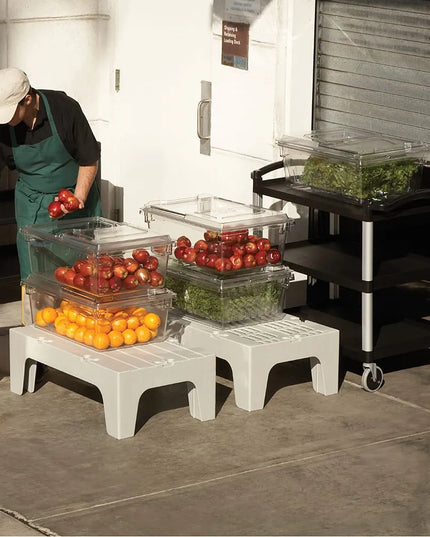 Xe Đẩy Phục Vụ Cambro BC340KD110 3 Tầng Polymer Tải Trọng 181.41 kg Thành Cao