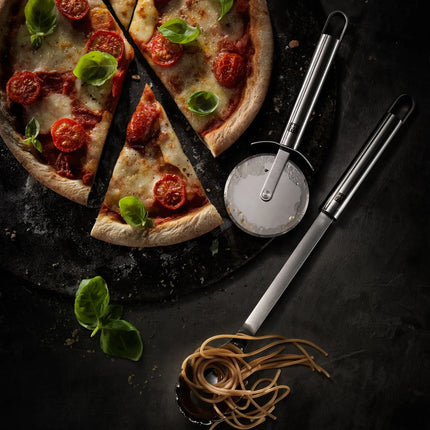 ZWILLING | Pizza Cutter – Ultra‑Sharp Wheel with Finger Guard - 200 mm